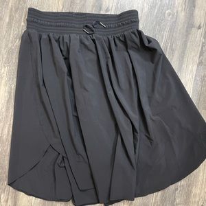 Adorable high wasted skirt!!